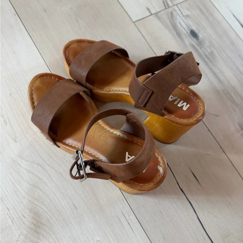 MIA Brown Leather Strap Platform Sandals with Wood-Style Heel